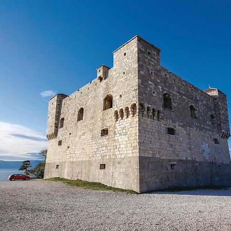 Awesome apartment in Senj with 3 Bedrooms&Internet Buitenkant foto