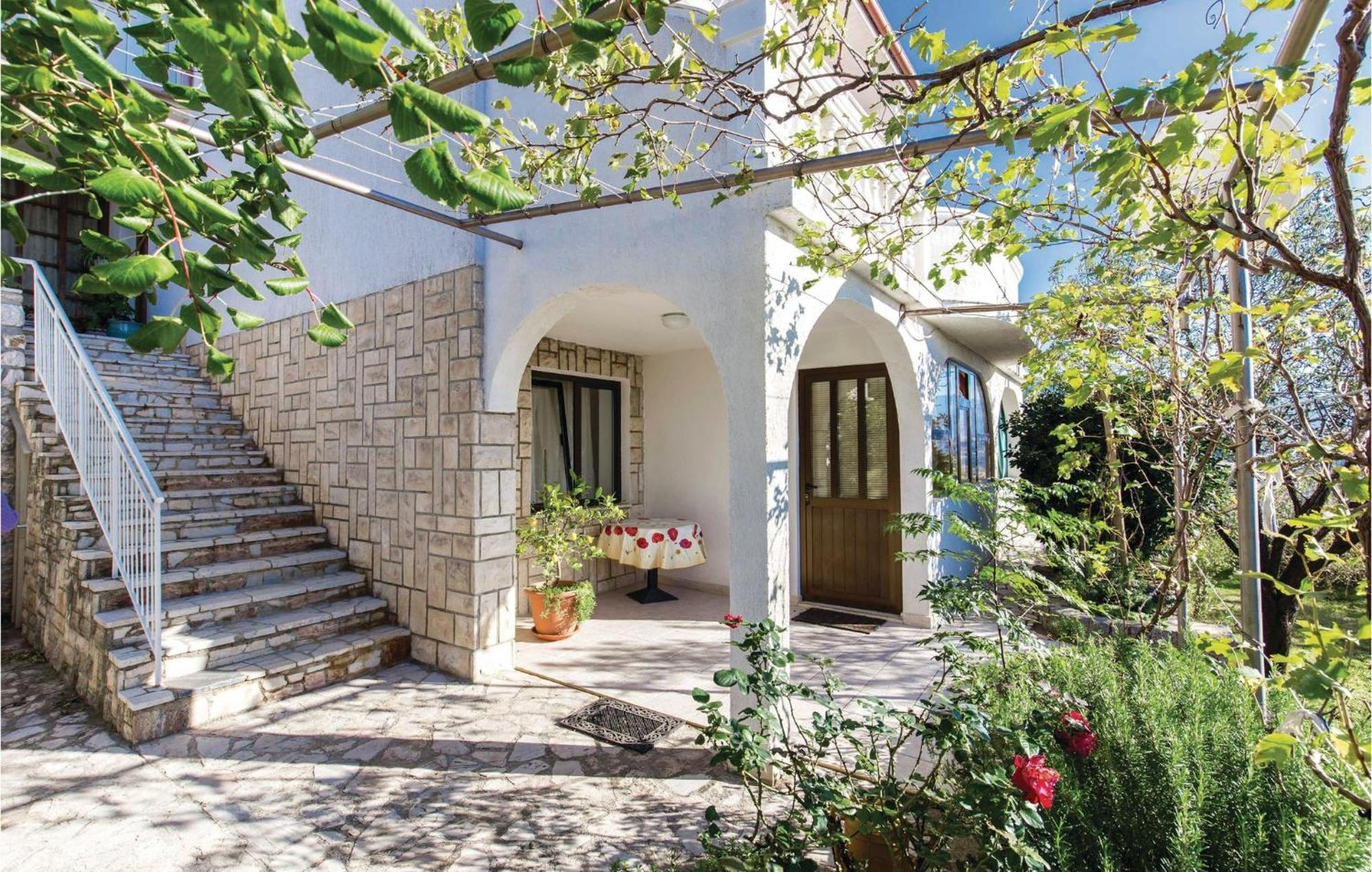 Awesome apartment in Senj with 3 Bedrooms&Internet Buitenkant foto