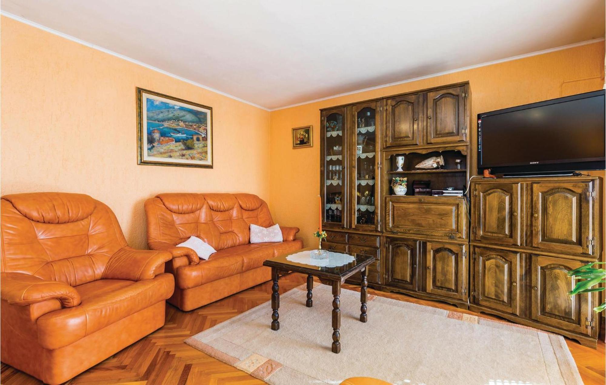 Awesome apartment in Senj with 3 Bedrooms&Internet Buitenkant foto