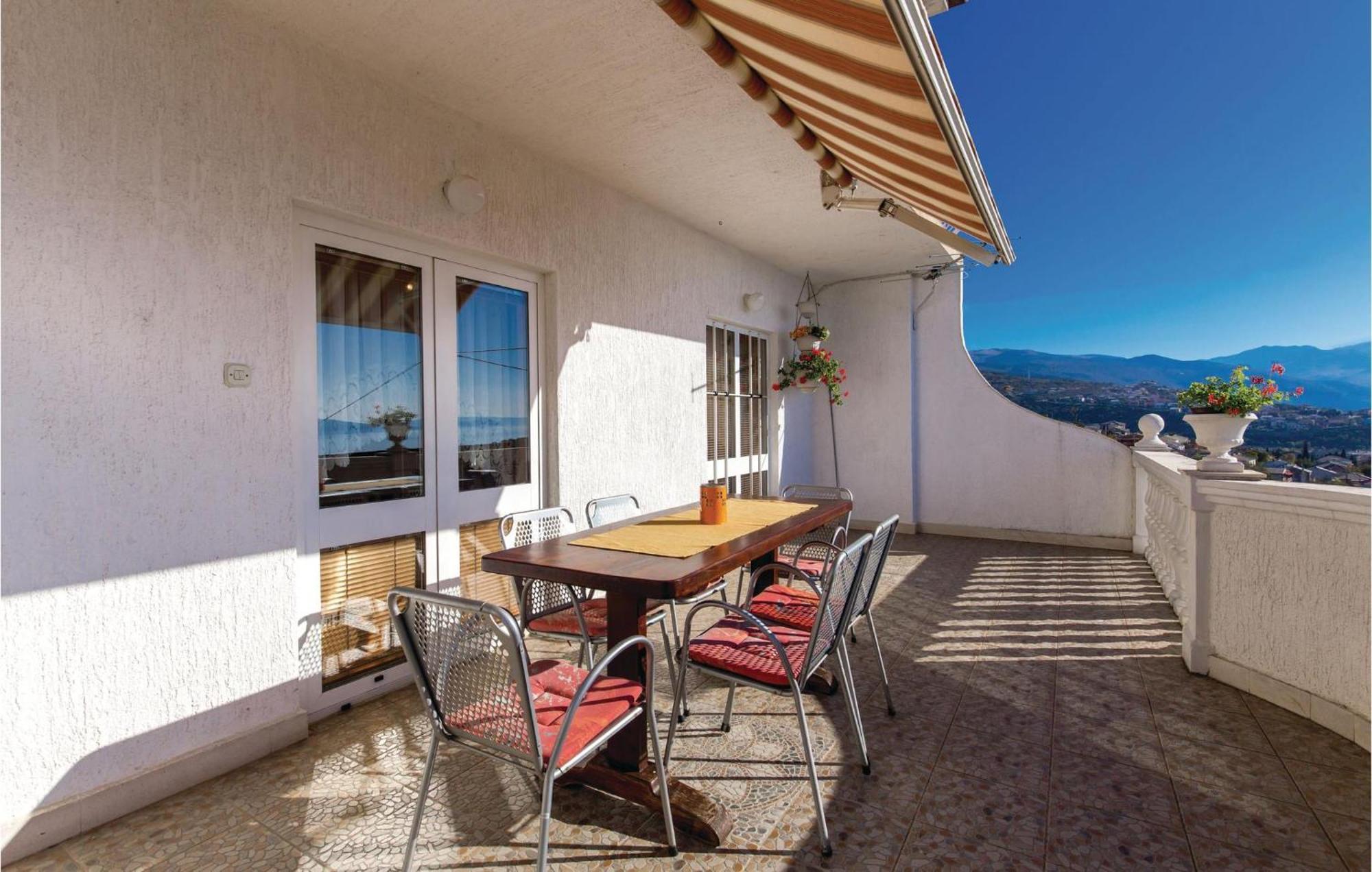 Awesome apartment in Senj with 3 Bedrooms&Internet Buitenkant foto